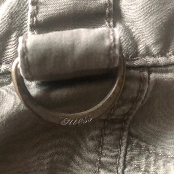 GUESS Olive Cargo Pants 🫒 - Picture 5 of 9